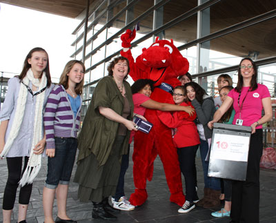 Dewi the Dragon to hit the Urdd Maes in bid to get youngster more involved in the political process
