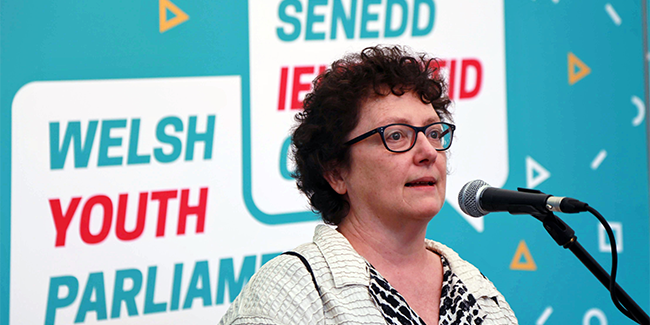 Elin Jones AM at a Welsh Youth Parliament event