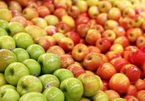Loose red and green apples.