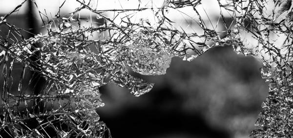 Image of broken glass 